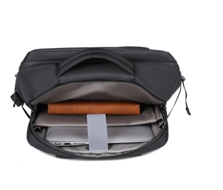 Customizable Logo Fashionable Anti-Theft Backpack 20-39L Capacity Waterproof Oxford RFID Lightweight for GPS USB