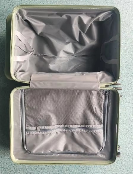 Lightweight Multifunctional Green Spinner Luggage with Eco-Friendly Soft Handle and Waterproof Luxury Carry-on Travel Bag