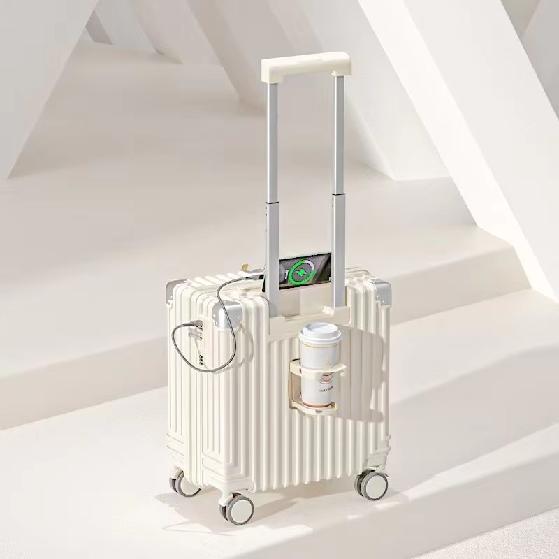 360° Spinner Wheels Lightweight Aluminum Frame Carry-On Luggage with Scratch-Resistant Sit-On Design and Zipper Closure