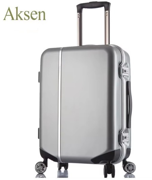 Water Resistant Crystal PC Transparent Trolley Suitcases in Red/Blue/Silver/Grey Colors for Water-Resistant Travel Needs