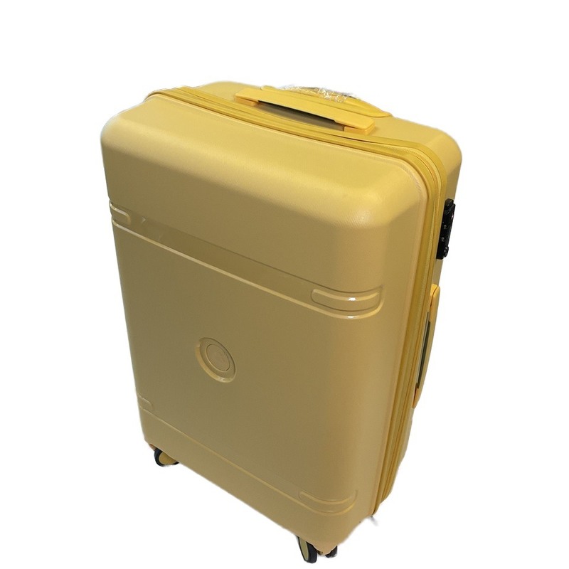 Enjoy Effortless Leisure Trips with Lightweight and Anti-Shock Design Travel Luggage Featuring Silent 360° Spinner Wheels