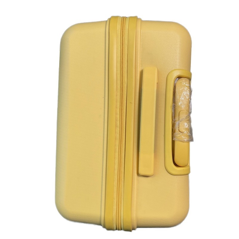 Enjoy Effortless Leisure Trips with Lightweight and Anti-Shock Design Travel Luggage Featuring Silent 360° Spinner Wheels