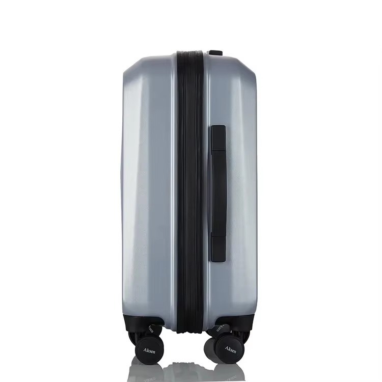 Upgrade Your Travel Experience Business Carry-On Luggage with Silent Spinner Wheels Password Lock Lightweight Luxury
