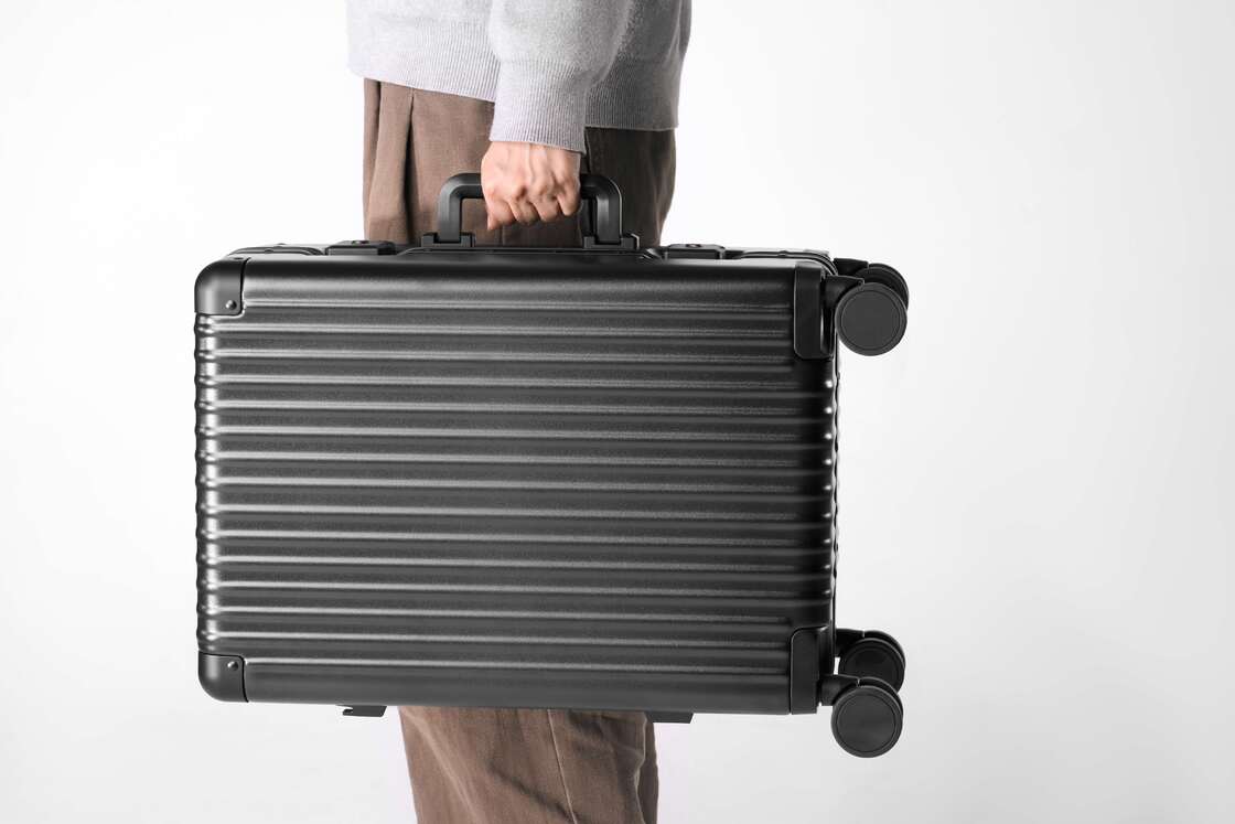 PC Aluminum Frame Travel Suitcase (20-inch) - German Covestro Material, Dual TSA Lock, Professional Luggage Manufacturer for Bulk Orders and Custom OEM Services